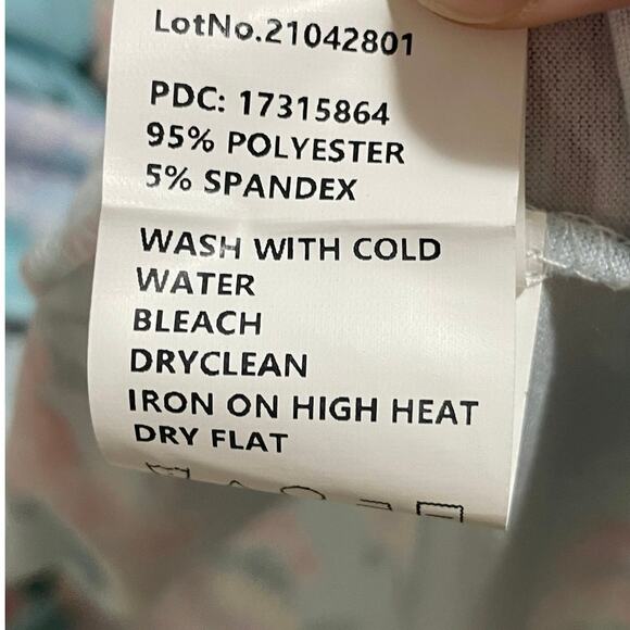 Maternity Floral Robe with Pockets Size Large - Picture 10 of 11